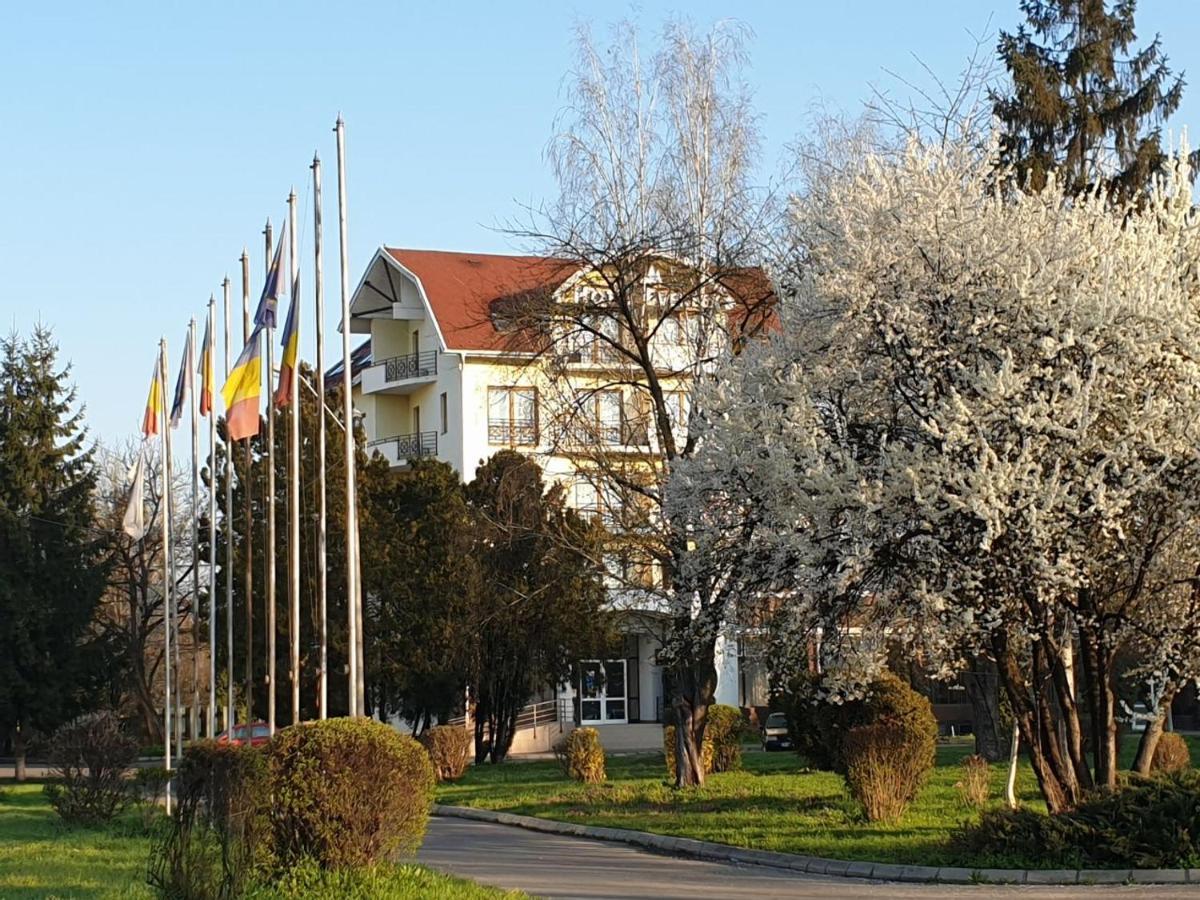 Hotel Everest Târgu-Mureş Εξωτερικό φωτογραφία